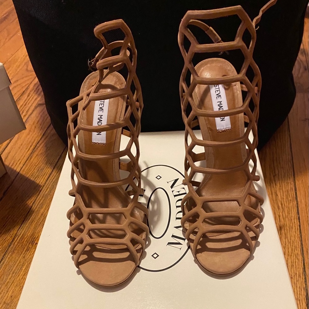 Steve Madden Slithur Heels, in color Tan Nubuck